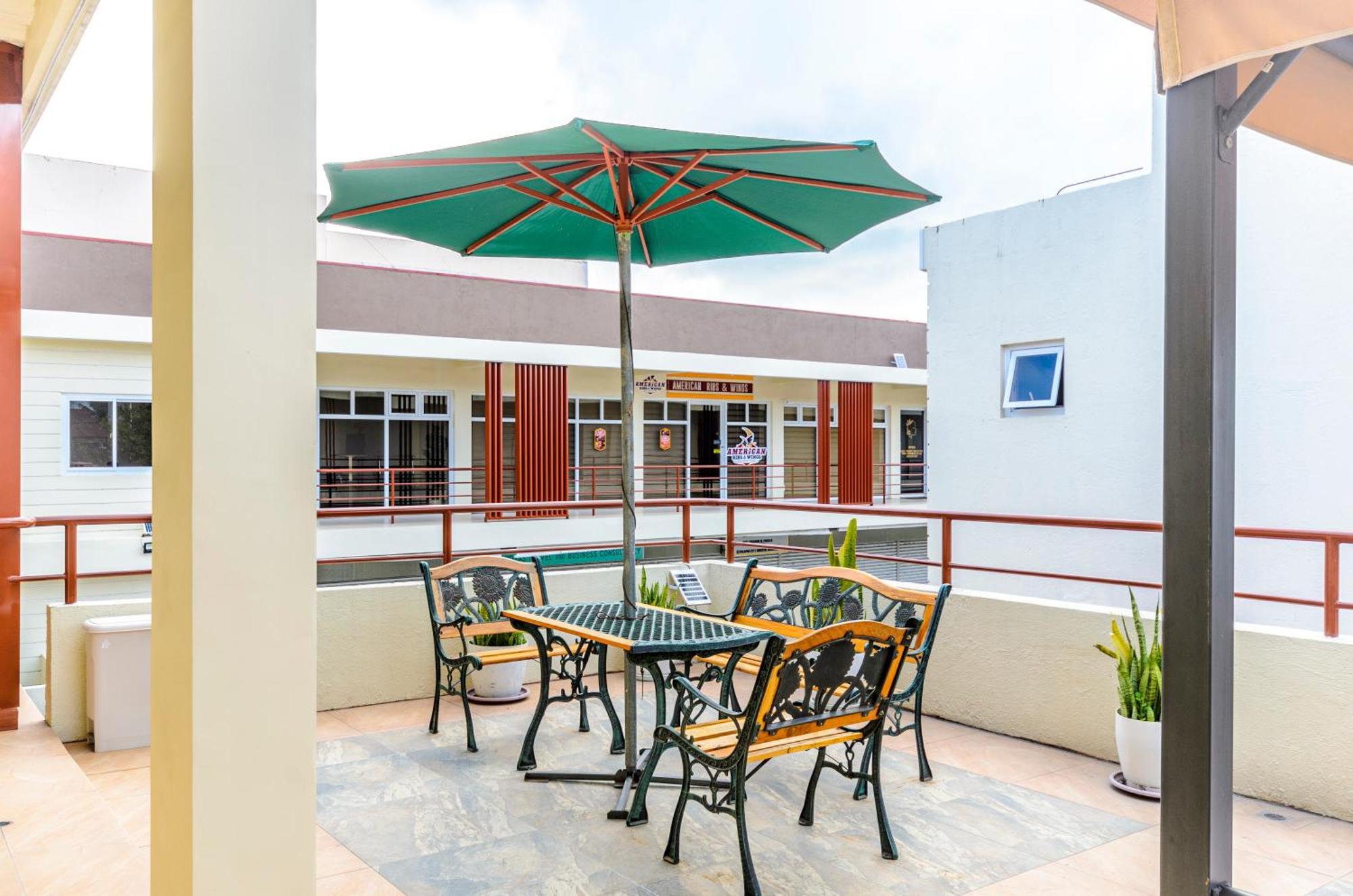 Casa Alberto Of Calapan Town Center Exterior photo