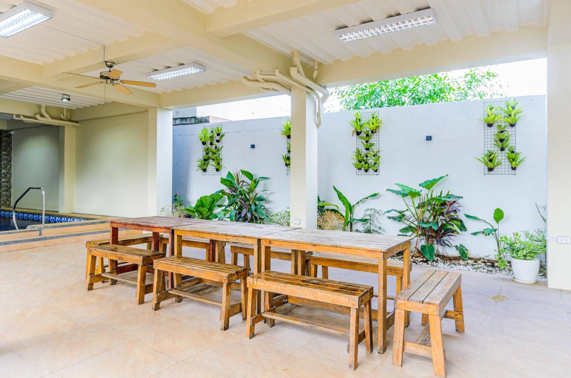 Casa Alberto Of Calapan Town Center Exterior photo